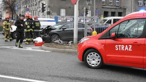 Kolizja dwóch aut na Mokotowie 