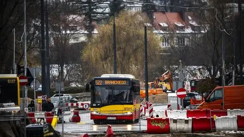 Autobusy wróciły na Spacerową. Za kilka tygodni ulicą pojadą samochody