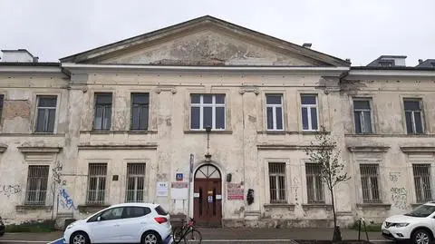 Przetrwała wojnę, dziś straszy. Będą pieniądze na remont Kliniki Dermatologii 