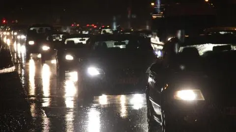 Warszawa zakorkowana. "Kilometr jadę godzinę i 15 minut"
