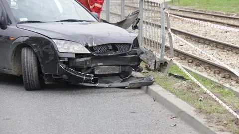 Kolizja w al. Krakowskiej zablokowała ruch tramwajów