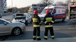 Wypadek z udziałem auta miejskiej wypożyczalni