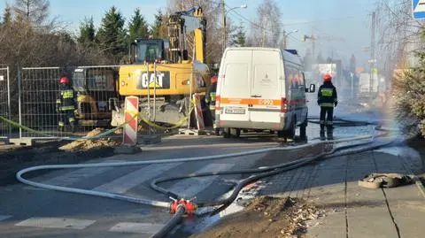 Wyciek gazu na Ostródzkiej. Robotnicy uszkodzili rurę