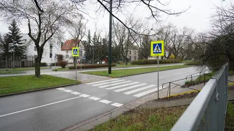 Sygnalizacja, rampa i odmienione schody. Planują zmiany na niebezpiecznym przejściu 