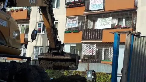 Protestują, bo budują im blok pod oknami. "Był czas na protesty"