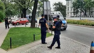 Protest aktywistów przed ministerstwem edukacji