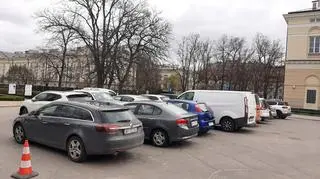 W Kampusie Głównym jest ok. 180 miejsc parkingowych