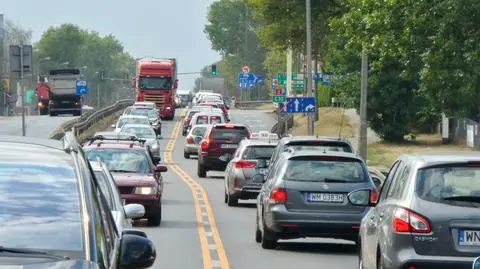 Remontują Trakt Brzeski. Niedziela na razie bez utrudnień