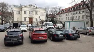 W Kampusie Głównym jest ok. 180 miejsc parkingowych