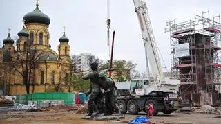 Budowa metra przy Wileńskim ma opóźnienie - fot. na zajawce Marcin Gula/tvnwarszawa.pl, zdjęcie w tekście PAP/Andrzej Hrechorowicz