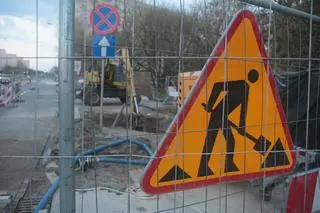 Wodociągowcy pracują przy uszkodzonym kanale Rudawki