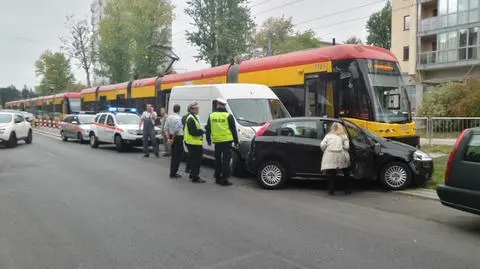 Tramwaj wjechał w samochód