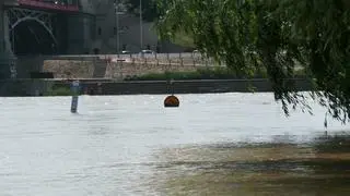 Woda dochodzi już do betonowych bulwarów