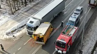 Zablokowana trasa w miejscowości Całowanie 