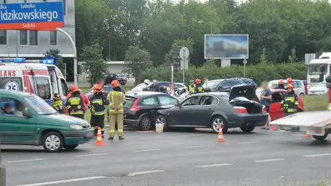 Trzy auta rozbite, jedna osoba ranna