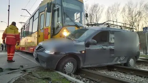 Zderzenie na Puławskiej. Tramwaje nie dojeżdżały na Wyścigi