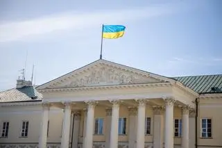 Warszawa solidaryzuje się z Ukrainą 