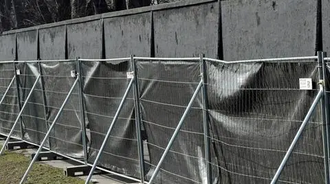 DJ 600V o zamalowanym graffiti: "48 godzin na zadośćuczynienie"