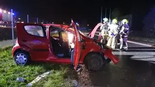 Auto wypadło z jezdni S8 na drogę serwisową