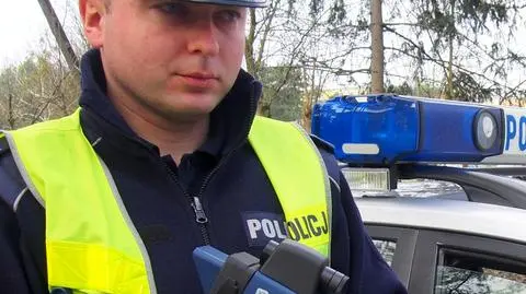 Policjant prywatnym autem ścigał pijanego uciekiniera