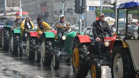 Parada traktorów przejechała przez miasto