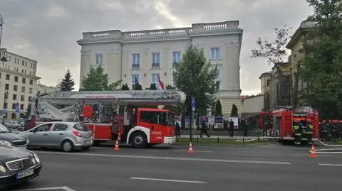 Pożar w ambasadzie Węgier. "Dym odciął drogę jednej osobie" 