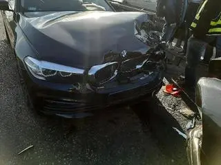 Kolizja kilku samochodów na Trasie Łazienkowskiej