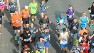 Biegacze na trasie 41. Maratonu Warszawskiego