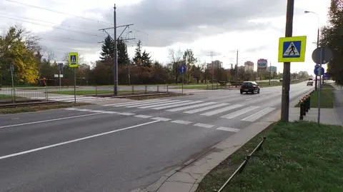 Przejście przy skrzyżowaniu Grójeckiej, Harfowej i Racławickiej