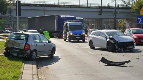 Hyundai wjechał w skodę.  Utrudnienia na Jagiellońskiej