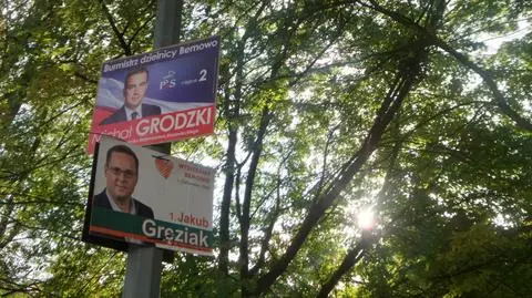 Kampania na latarniach, słupach, drzewach. "Apelujemy o niezaśmiecanie"