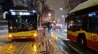 Trudna sytuacja dla autobusów na Belwederskiej 