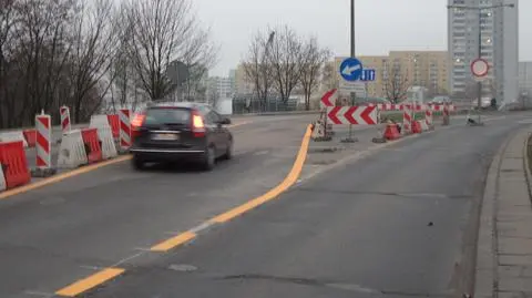 Zmiany dla kierowców na Mickiewicza. Przełożyli ruch na wiadukcie