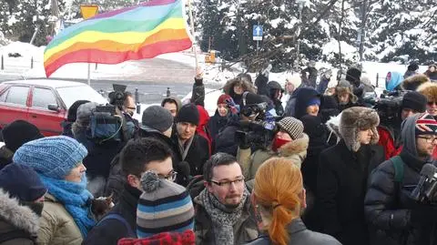 Spontaniczny protest przed Sejmem. "Chcemy związków partnerskich"