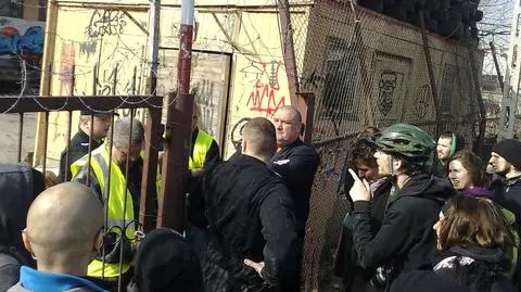 Nalot ochrony na squat Elba