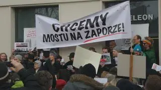 Protest przeciwników mostu Krasińskiego