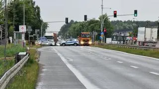 Kierowca tira wjechał do rowu 