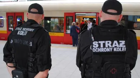Nożem w twarz i przedramię. Włoch czekał na pociąg na Zachodnim