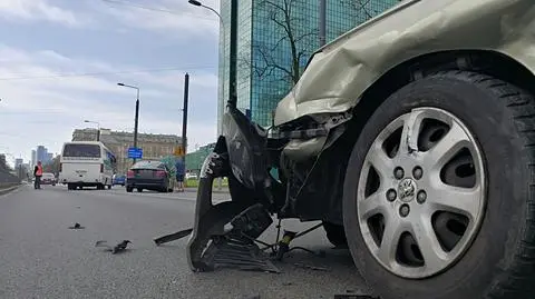 Wypadek na Muranowie. Jedna osoba w szpitalu