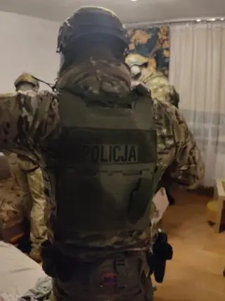 Policjanci podczas zatrzymania