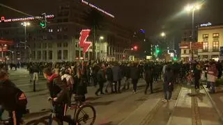 Protest kobiet na rondzie de Gaulle'a