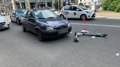 Wypadek w centrum. "Jadący hulajnogą trafił do szpitala"