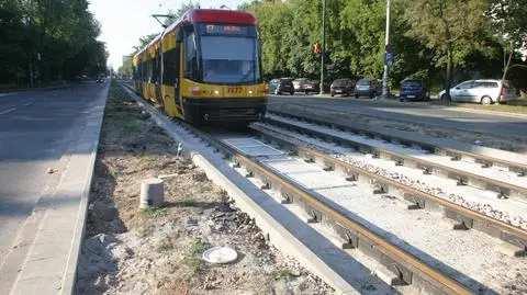 Żoliborz: tramwaje jeżdżą, koniec remontu się opóźnia