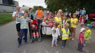 Mieszkańcy Targówka czekają na chodnik na Przecławskiej