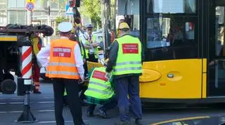 Tramwaj wypadł z toru na Marszałkowskiej