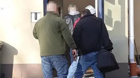 Wyprowadzili mężczyznę z samolotu. Chodziło o "przestępstwo z przeszłości"