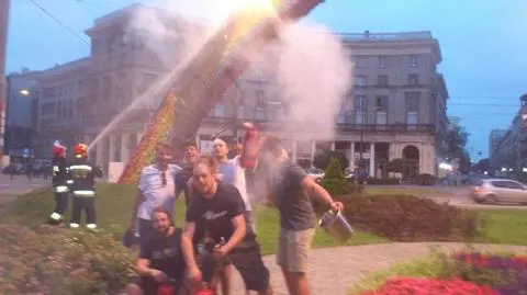 Autorka tęczy: Dziękuję tym, którzy podbiegli z gaśnicami 