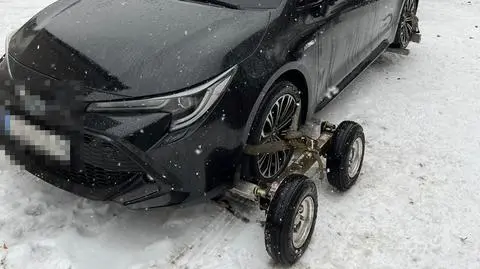 "Kradzioną toyotą wyjeżdżał ze swojej posesji". Pojazd miał zmienione tablice rejestracyjne
