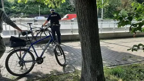 Zderzenie rowerzystów przy Wisłostradzie. Jedna osoba w szpitalu