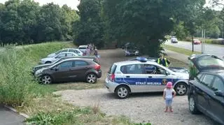 Nielegalnie parkują nad Wisłą